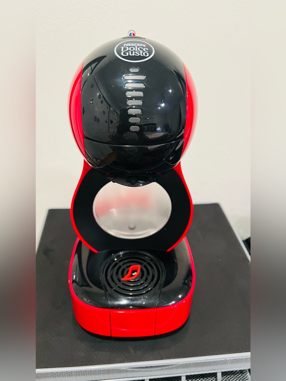 Nescafé Dolce Gusto Red &Black Capsule Coffee Maker
2 Tiers metal pods Organizer